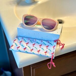 Pink Casual Sunglasses with Rose-Tinted Lenses